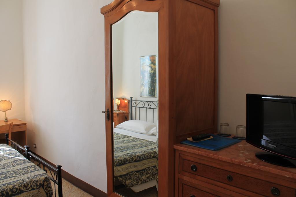 Palazzo Masi Bed and Breakfast Σιένα Δωμάτιο φωτογραφία